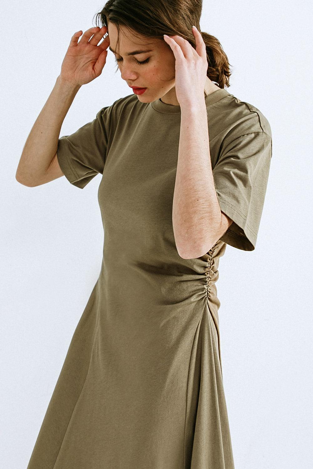 RIGHT ON CUE KNIT MIDI DRESS