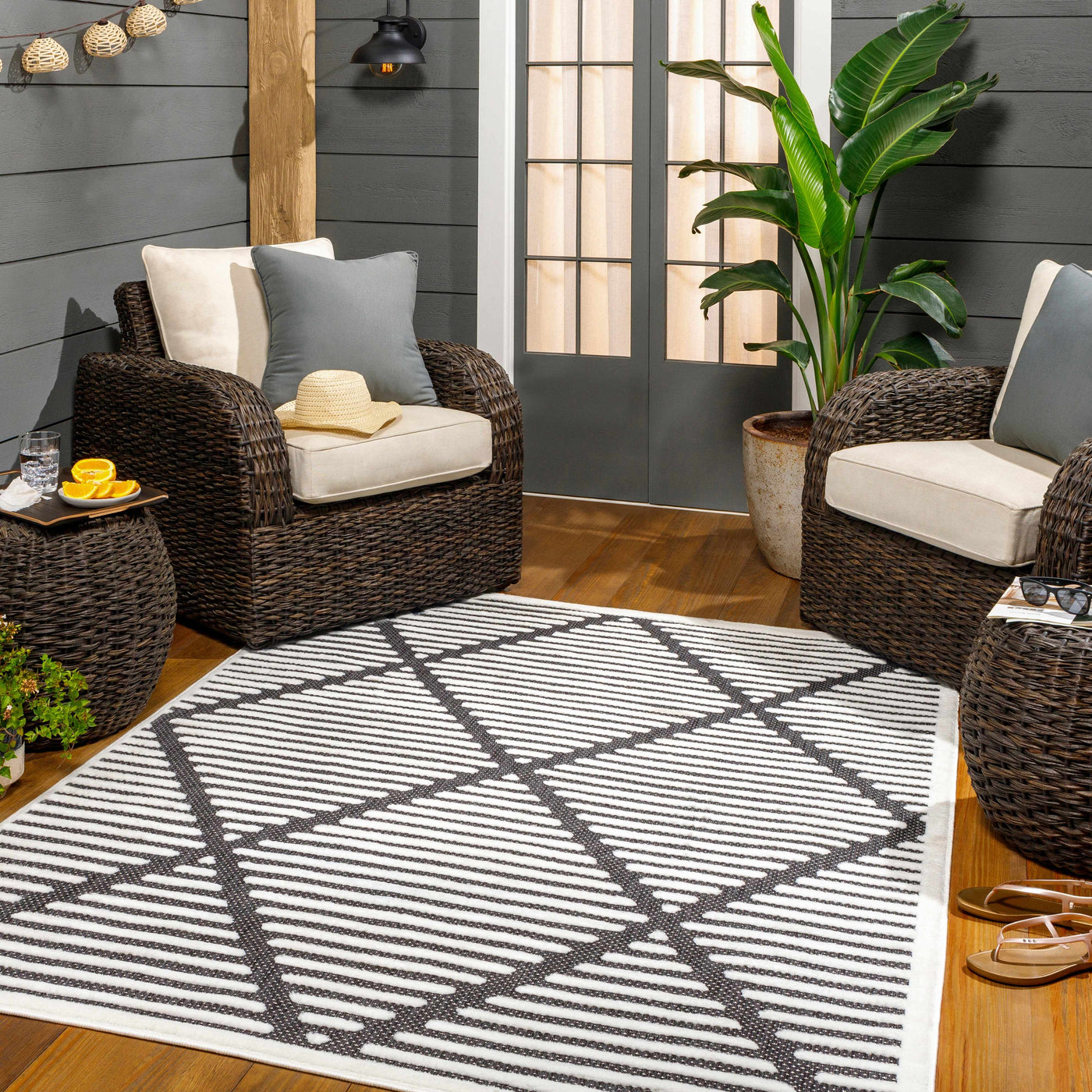 Anah Black Outdoor Rug